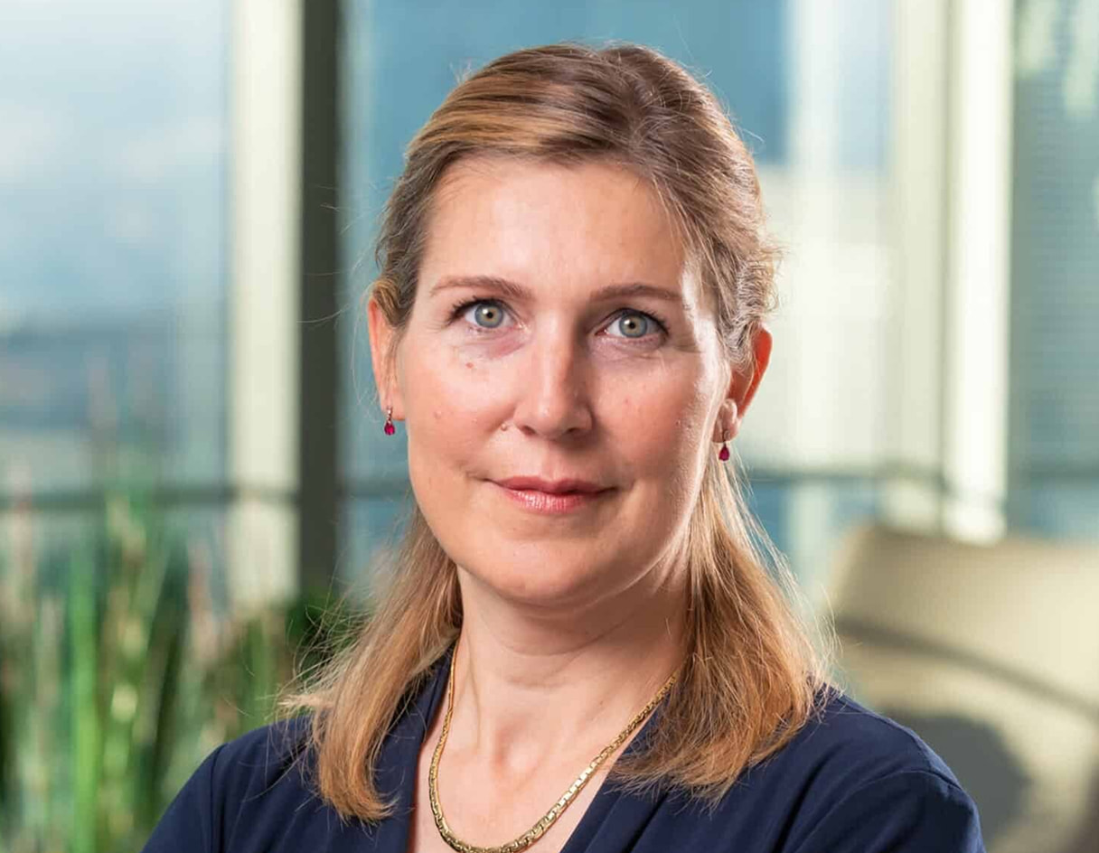 <p>Julia Maris</p>
