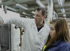 Portrait d'une apprentie GrDF en formation au lycée La Providence d’Amiens pour préparer le Brevet de Technicien Supérieur