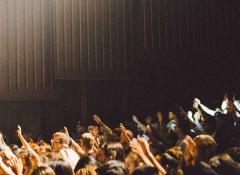 Etudiants dans une salle 