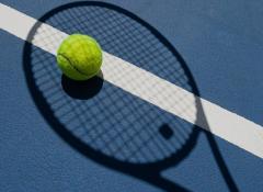 Header tennis feminin